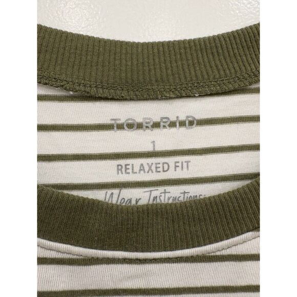 Torrid Green Stripe Relaxed Cropped Tee Size 1 - EUC - Picture 4 of 4